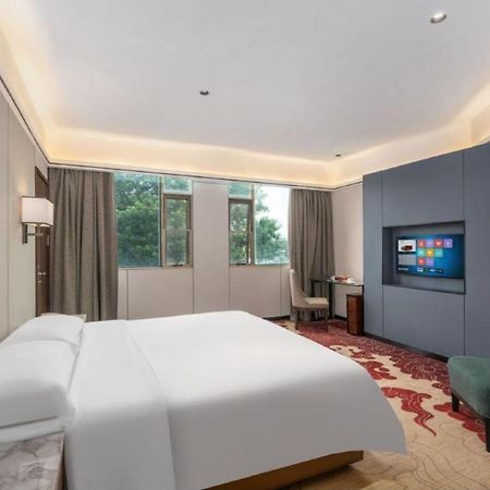 Mizparton Hotel South Qianjin Road Heshan  Eksteriør billede